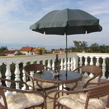 Apartments I-P Малинска Экстерьер фото